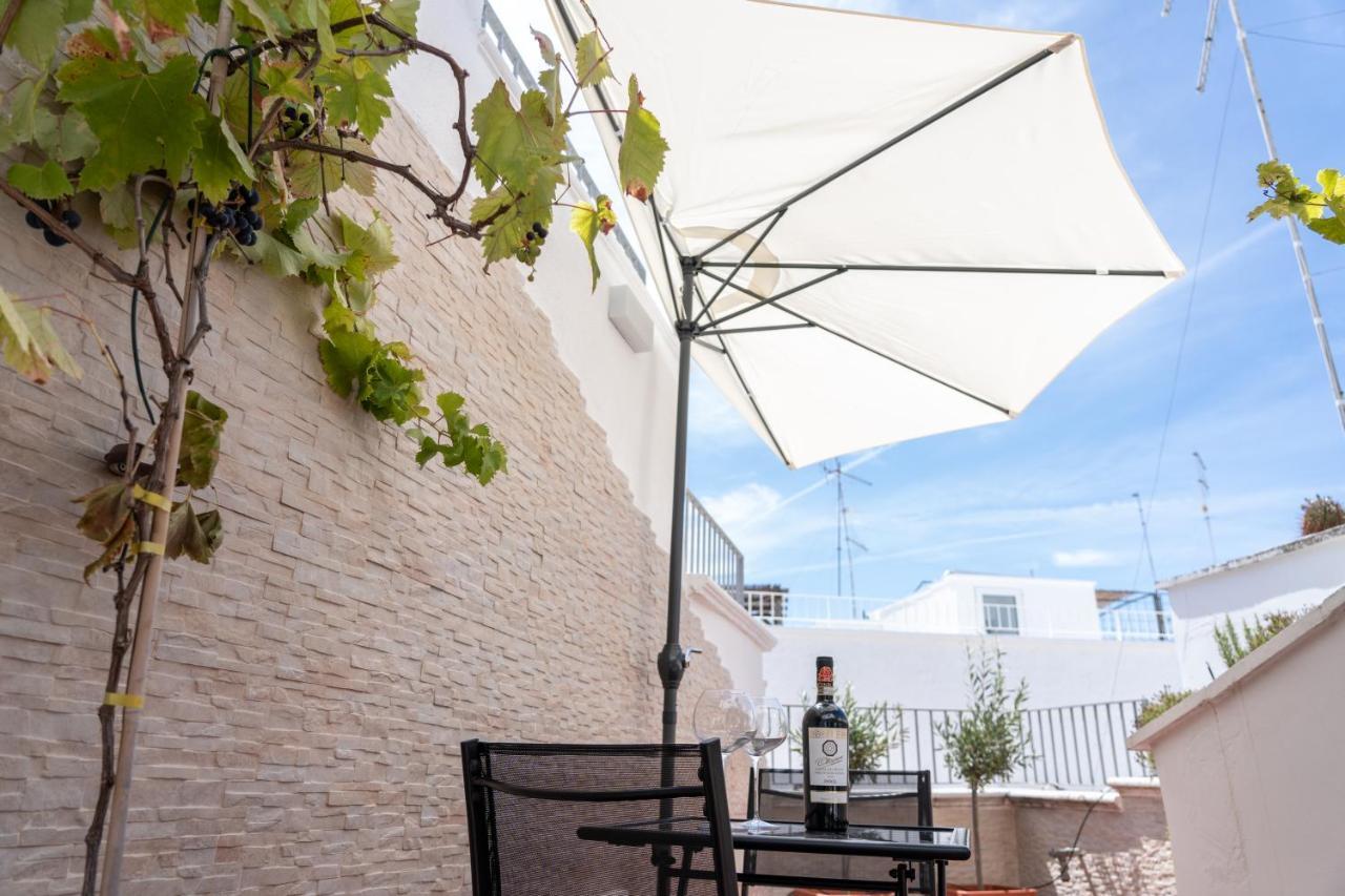 Апартаменты Wineart House, Terracielo Indipendente Nel Centro Di Монополи Экстерьер фото
