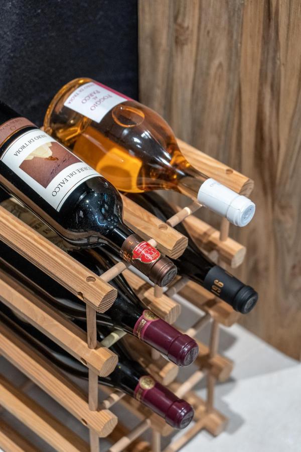Апартаменты Wineart House, Terracielo Indipendente Nel Centro Di Монополи Экстерьер фото